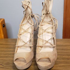 New Tan high heels size 6